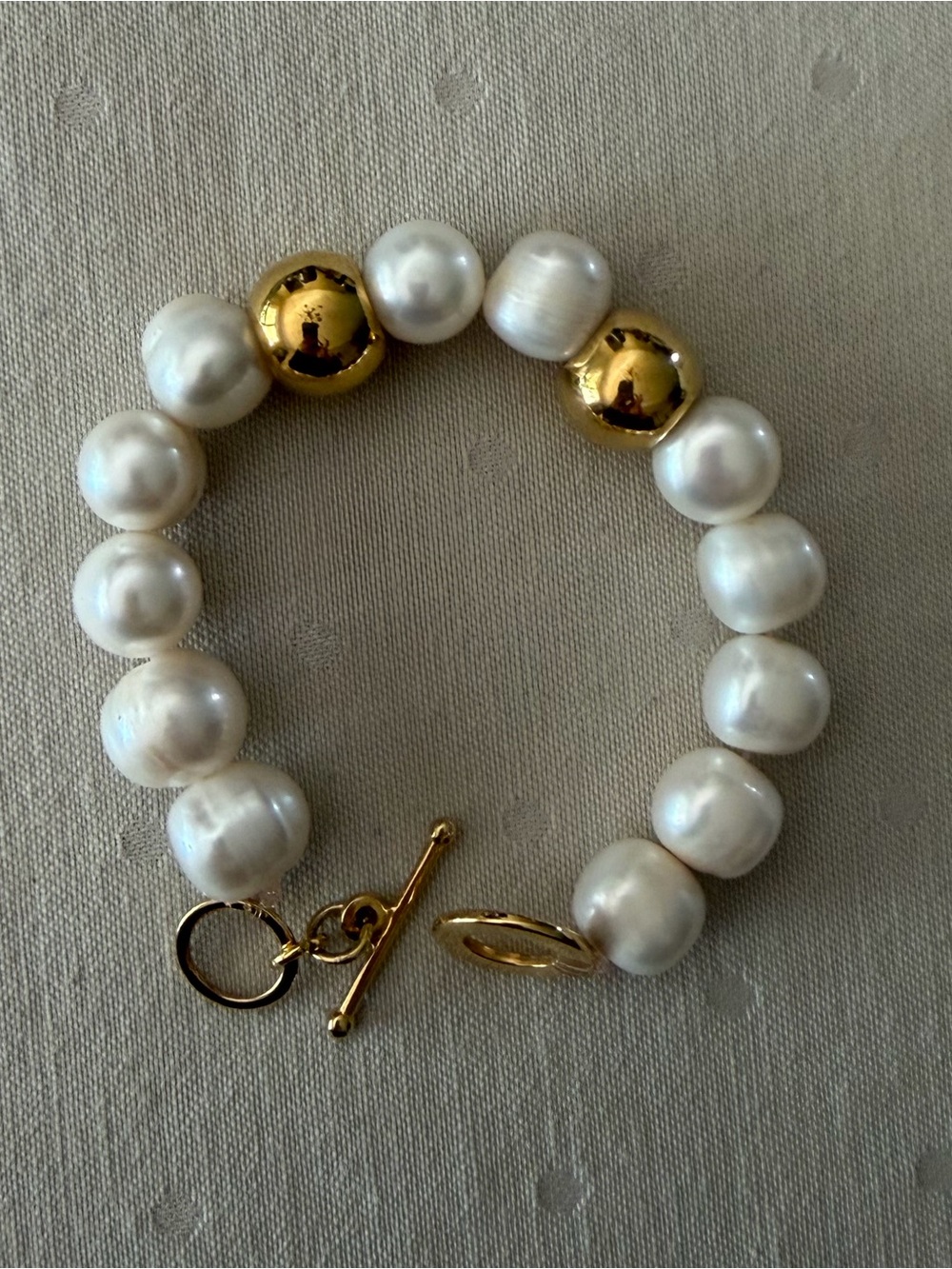Freshwater Pearl & Gold Tone Toggle Bracelet | Classic Elegant Statement Jewelry